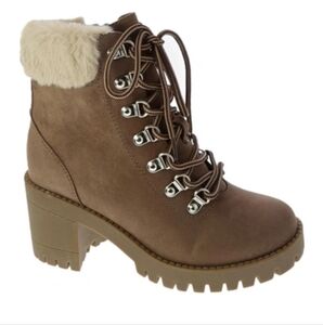 COPY - Top moda bianca boote-taupe